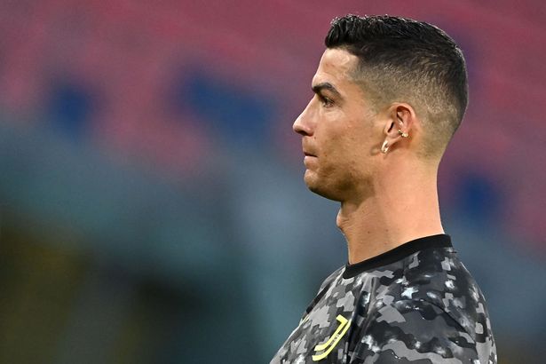Tin nóng: Cẩn thận trước tin đồn Ronaldo nhiễm Covid !